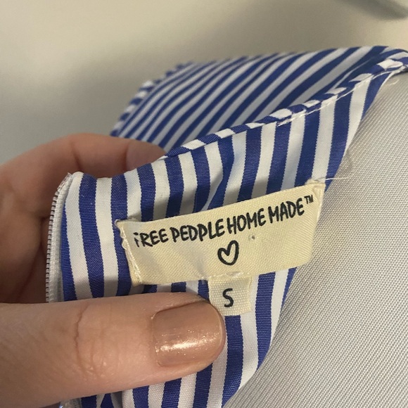 Free People Blouse Split Bell Sleeves Lightweight Striped Blue/White Women’s S - Picture 4 of 4